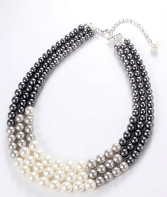 Elegant Ombre Triple-Strand Pearl Necklace – Sophisticated Gradient from Charcoal to Snow White