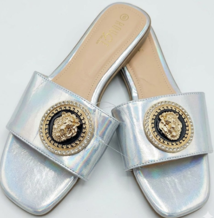 Rouge Helium Women’s Lion Head Medallion Slides