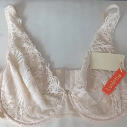 Full cup lace bra - cream -44C
