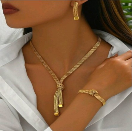 18K Gold Plated  Knot Style Necklace Set